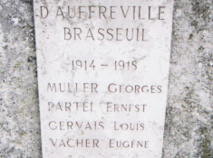 5 plaque monument aux morts